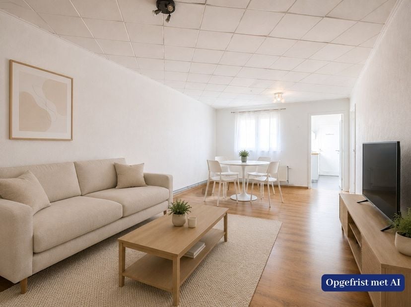 Bent u op zoek naar een investering of een appartement met twee slaapkamers? Dan stellen wij graag dit appartement op de derde verdieping in een klein