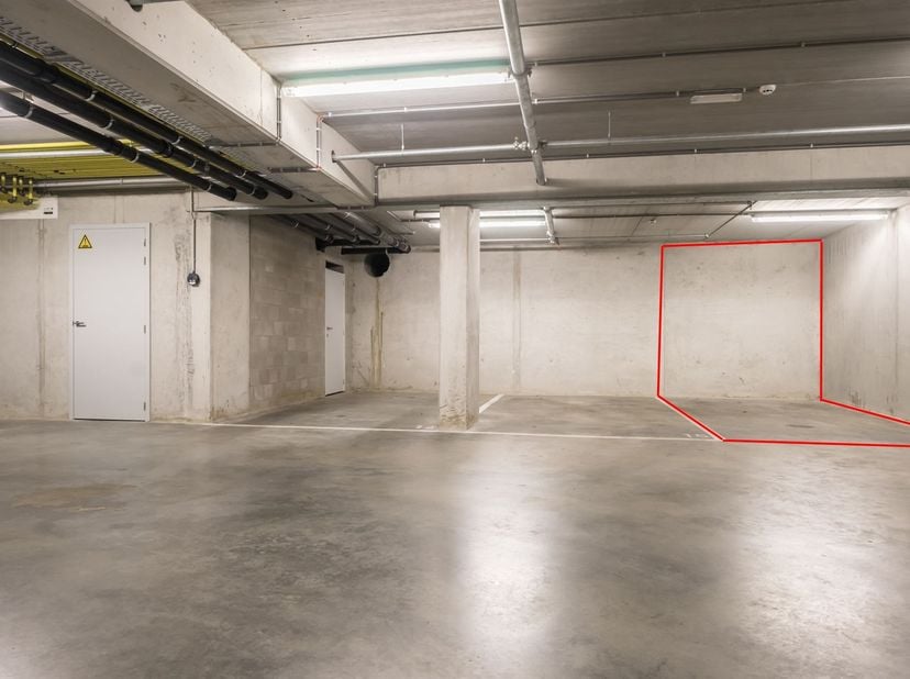 Place de parking souterraine avec ascenseur à voitures près du centre-ville de Malines <br />
Garage souterrain avec ascenseur à voitures et place de