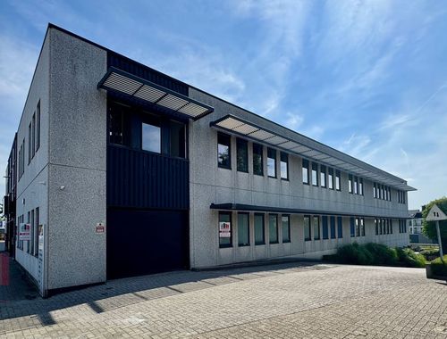                                         Bâtiment d’entreprise à louer à Zellik, € 3.500
