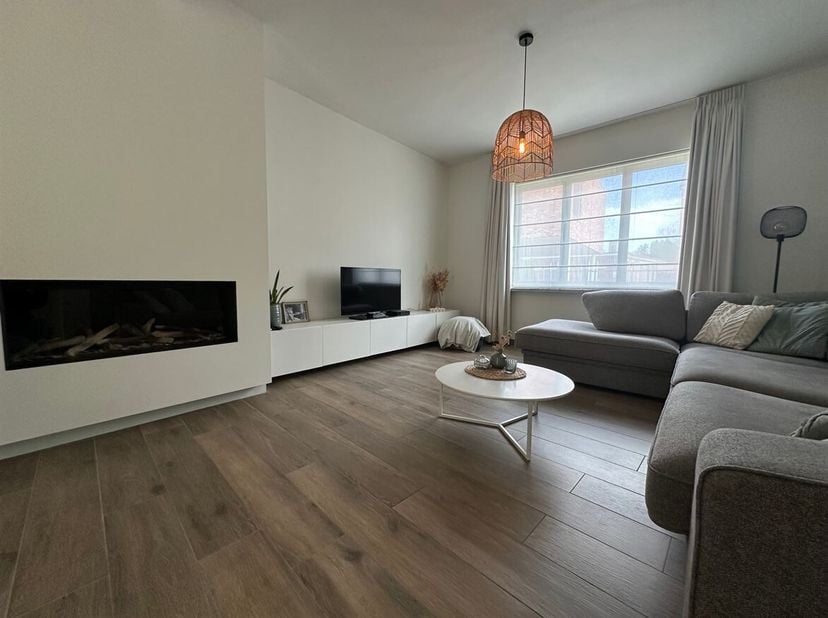 Belle maison familiale prête à louer avec 3 chambres, 2 salles de bain, grenier spacieux et grand jardin à Hulshout<br />
Vous êtes à la recherche d'u