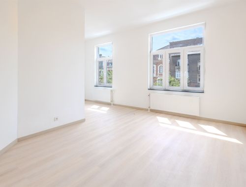                                         Duplex à vendre à Schaerbeek, € 250.000
