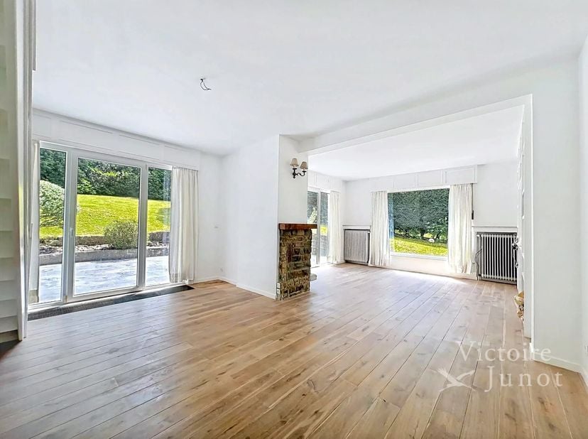 Gepresenteerd door Carla Rodriguez : 0494 07 97 54 / carla.rodriguez@victoire.be<br />
Victoire Junot biedt u exclusief deze prachtige villa van +- 18
