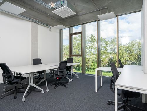                                         Kantoor te huur in Kortrijk, € 4.526
