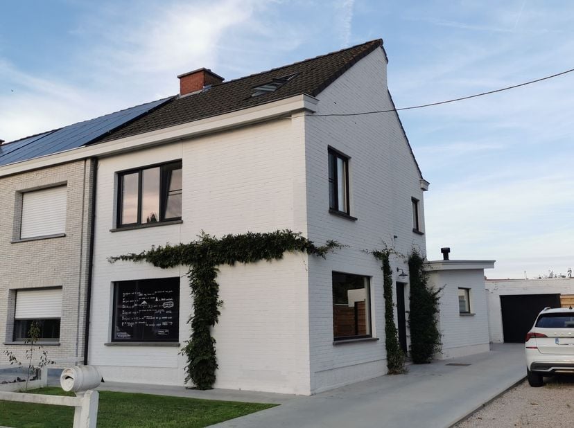 Huis te koop in Elfde Julilaan 7,
                    8540 Deerlijk