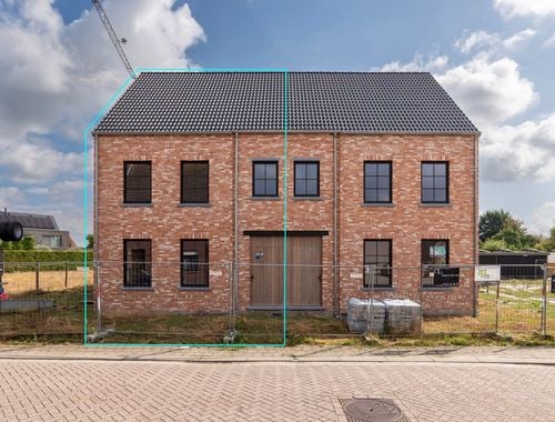                                         Woning te koop in Loenhout, € 449.000
