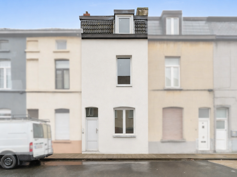 À vendre à Gand :<br />
Vous recherchez un logement abordable ou un investissement intéressant à Gand ? Alors cette charmante maison de ville située a