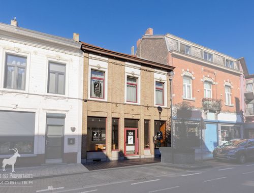                                         Gemengd gebruik te koop in La Louvière, € 239.999
