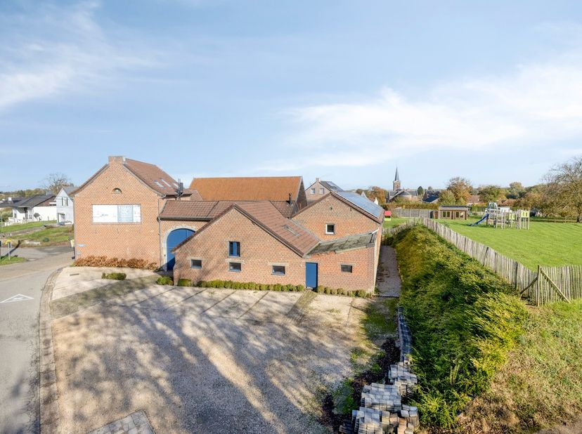 Bien professionnel à vendre
                    à 3891 Borlo