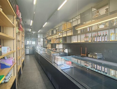                                         Rez-de-chaussée commercial à louer à Tournai, € 1.100
