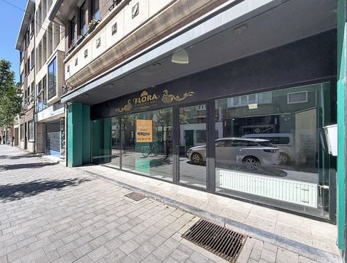                                         Handelszaak te huur in Tienen, € 900
