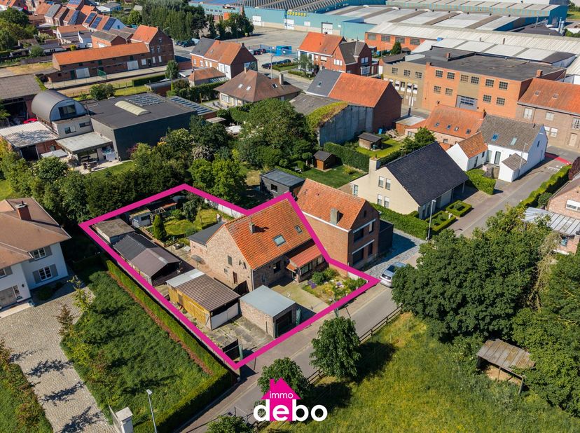 Huis te koop in Klaverbeekdreef 6. bus 1,
                    8531 Hulste