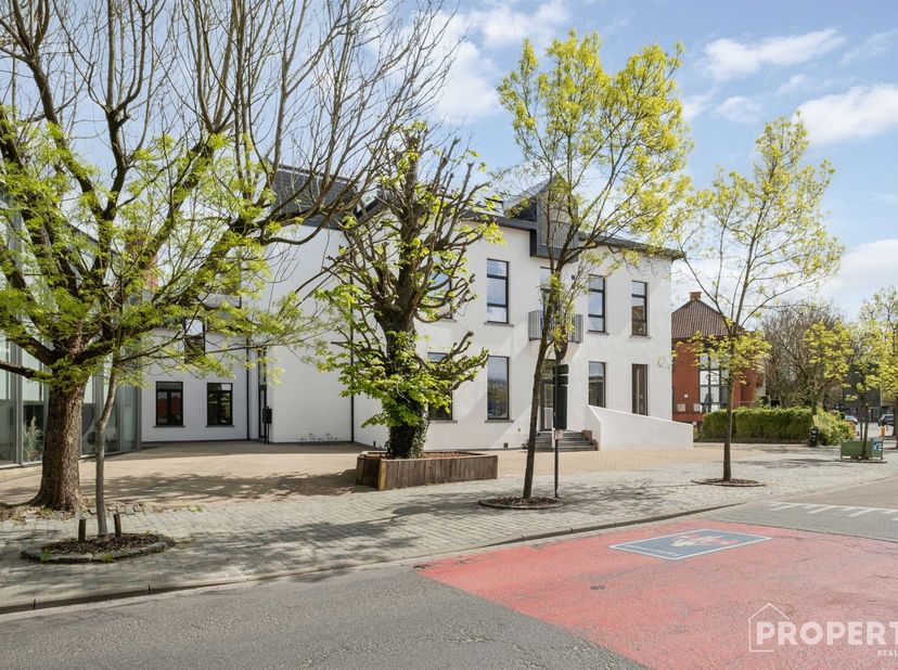 Venez découvrir cet appartement le samedi 25 avril entre 10h et 14h !<br />
<br />
Cet appartement de deux chambres à coucher est situé dans une rés