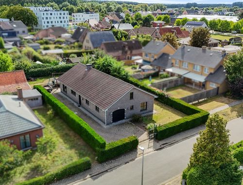                                         Bungalow te koop in Moerbeke-Waas, € 435.000
