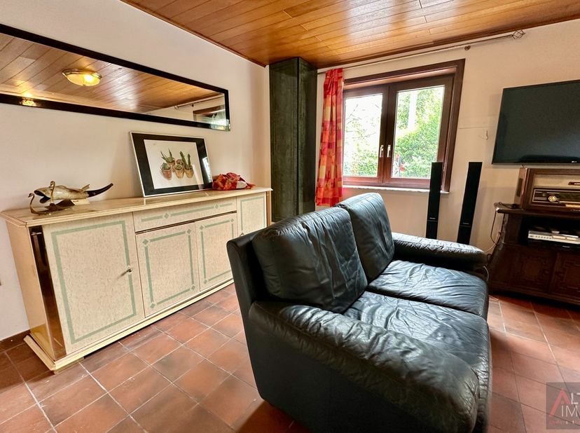 Uiterst rustig gelegen gelijkvloerse woning met 2 slaapkamers, vrijstaande garage en oude berging/loods in Korspel.<br />
<br />
Ligging:<br />
Deze w