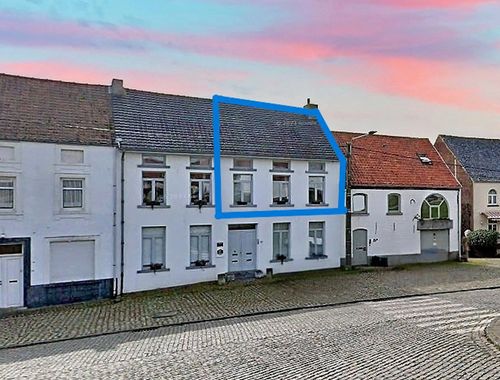                                         Duplex à vendre à Plancenoit, € 325.000

