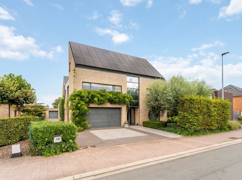 Huis te koop in Gooreind 43 - C,
                    2440 Geel
