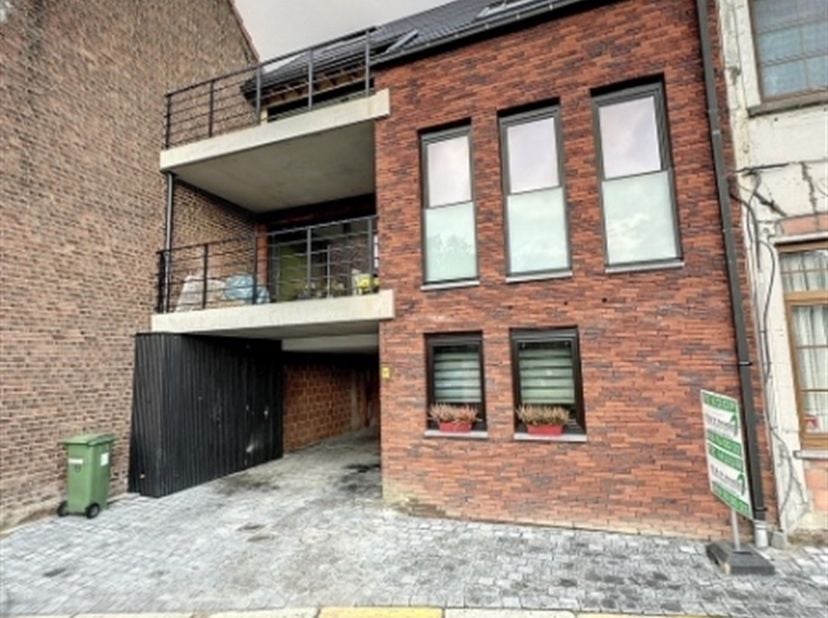 Garage à vendre
                    à 9470 Denderleeuw