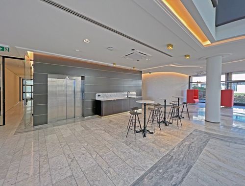                                         Espace de bureaux à louer à Melsele, € 9.890
