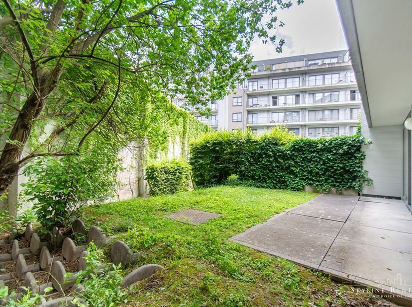 WK 0.1 - MIN. 1 JAAR CONTRACT - In een gebouw van 2012, nabij het Sint-Katelijneplein GEMEUBELD appartement 1 kamer van ±70m² gelijkvloers gelegen in