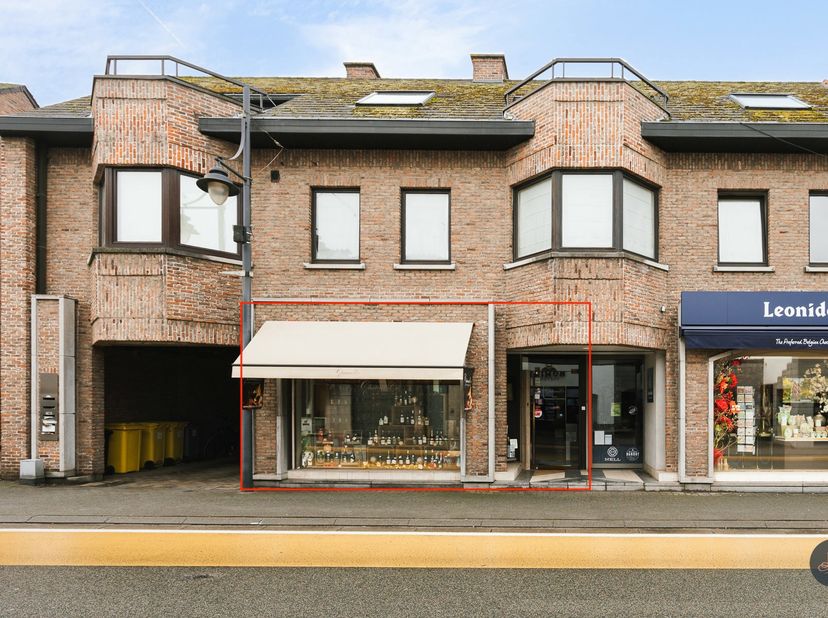 Goed nieuws! Chateau &amp;amp; Co breidt uit op een andere locatie!<br />
Ontdek dit handelspand op een strategische topligging in het centrum van Haacht,