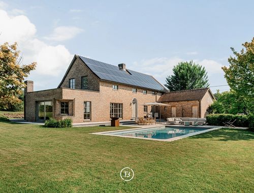                                         Villa te koop in Everbeek, € 895.000
