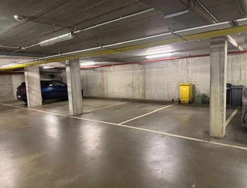                                         Place de stationnement à vendre à Kessel, € 19.000
