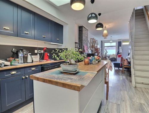                                        Eengezinswoning te koop in Le Bizet, € 149.900
