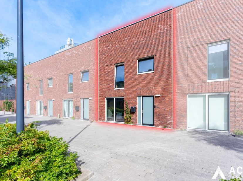 Maison à vendre à Nieuwlandstraat,
                    8400 Oostende