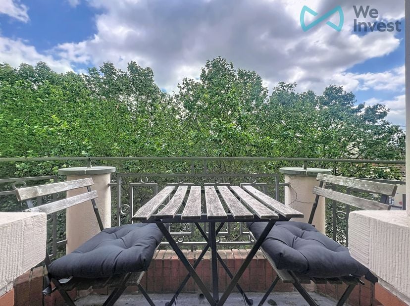 TE HUUR – Prachtig gemeubeld appartement met 1 slaapkamer en balkon in het centrum van Brussel<br />
We Invest Brussel-Europe biedt u dit prachtige ap