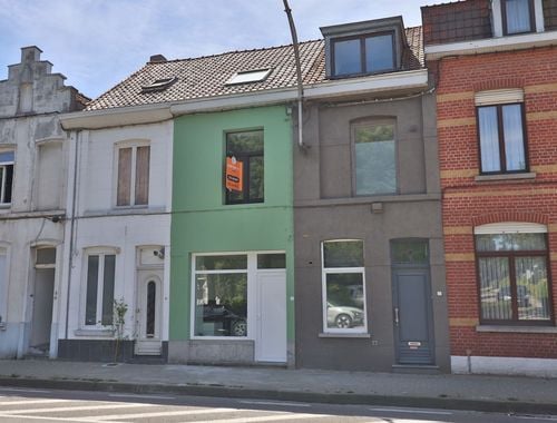                                         Eengezinswoning te koop in Kortrijk, € 265.000

