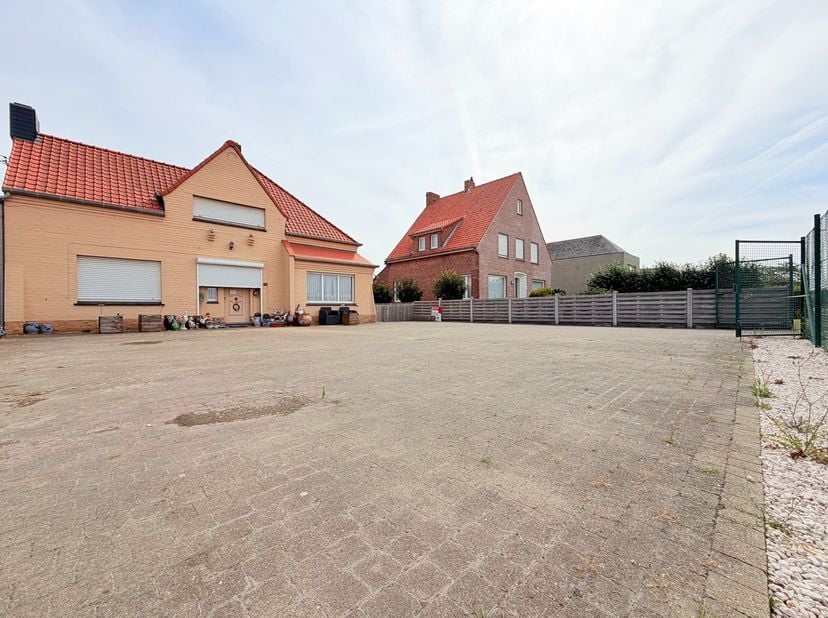 Huis te koop in Torhoutse Baan 54,
                    8470 Gistel