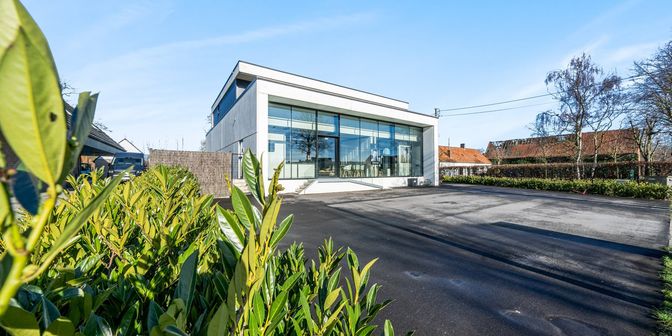 Bedrijfsvastgoed te huur in Heidelbergstraat 76 - a, 8210 Zedelgem