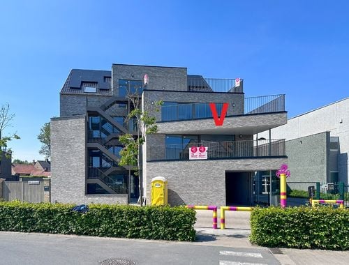                                         Appartement te koop in Poperinge, € 235.000
