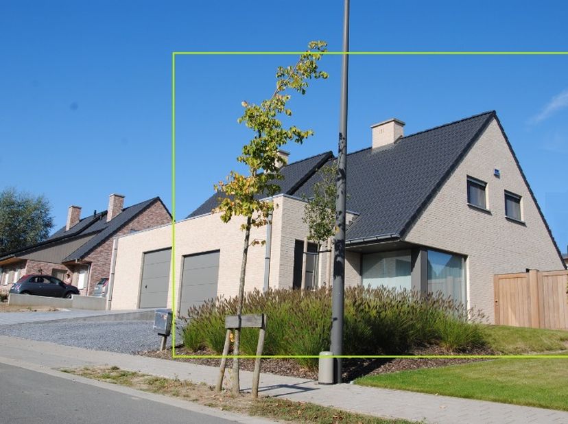 Mooie instapklare woning in Gijzelbrechtegem - zeer rustige ligging<br />
&amp;nbsp;<br />
<br />
De woning is gelegen in een rustige en zeer aangename bu