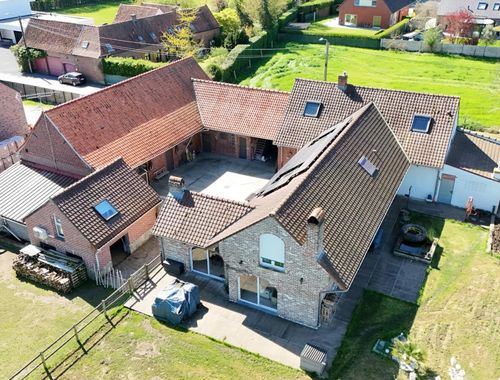                                         Hoeve te koop in Templeuve, € 780.000
