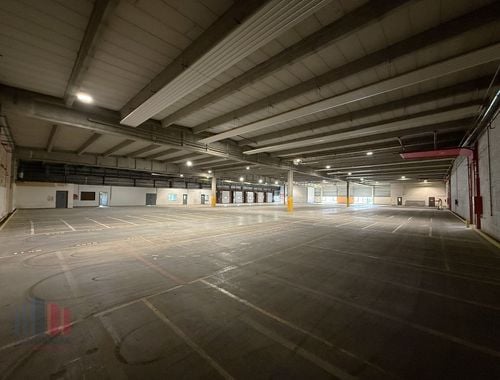                                         Bâtiment d’entreprise à louer à Dendermonde, € 6.000
