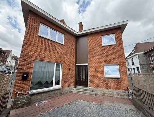                                         Eengezinswoning te huur in Tournai, € 700
