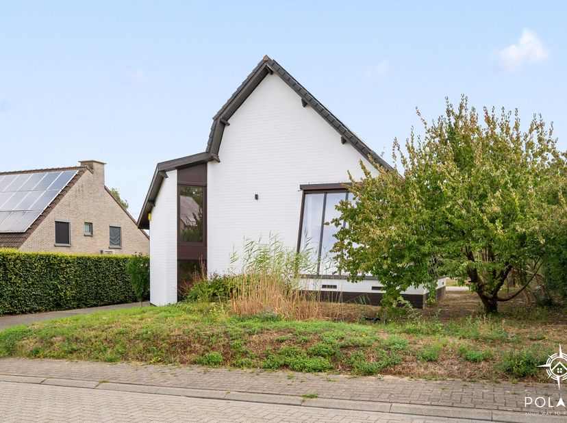 Plan uw bezoek via www.polares.eu! <br />
<br />
Gelegen in een doodlopende straat in Herent kan je deze vrijstaande woning met drie slaapkamers terug