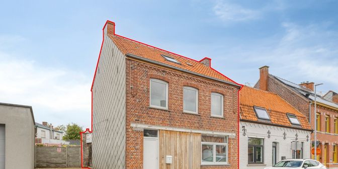 Huis te koop in 8560 Gullegem