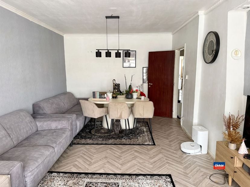Appartement te koop in Lambrechtshoekenlaan 28 bus 1L,
                    2170 Merksem