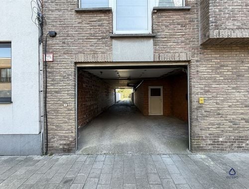                                         Garagebox te huur in Hoboken, € 90
