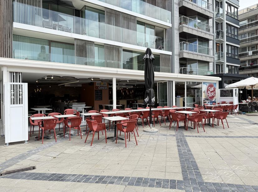 Bien professionnel à remettre
                    à 8400 Oostende