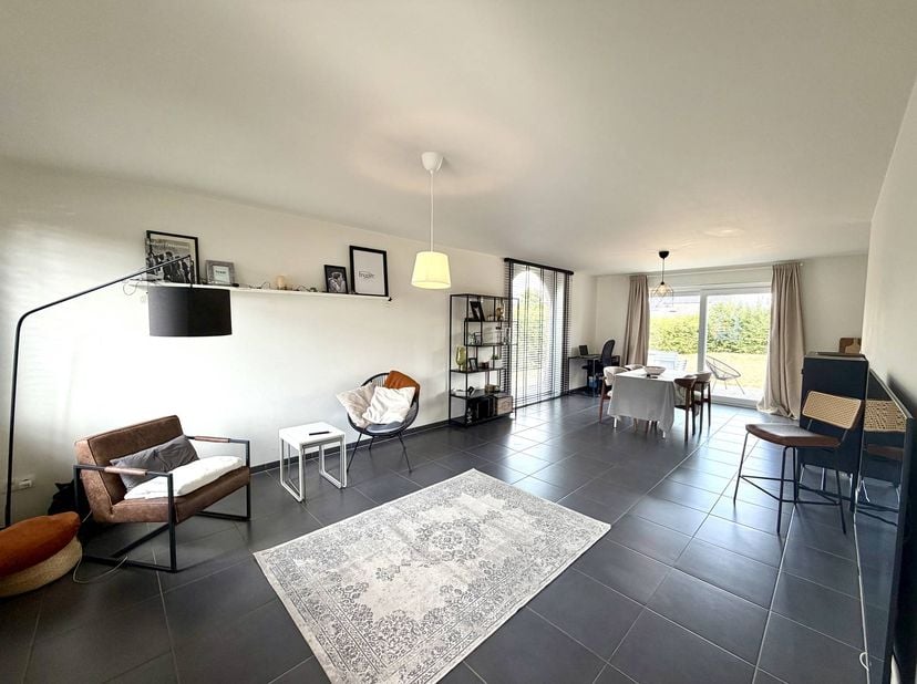 <br />
Vous recherchez une maison de qualité à louer dans un emplacement privilégié près de Hasselt ? Ce bâtiment moderne et économe en énergie offre