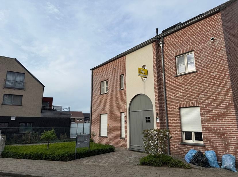 Appartement à louer
                    à 3583 Paal