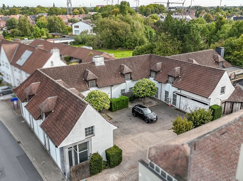 Bien professionnel à vendre
                    à 8800 Roeselare