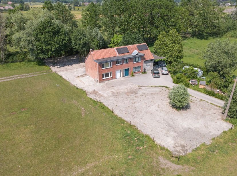 Huis te koop in ,
                    2222 Itegem