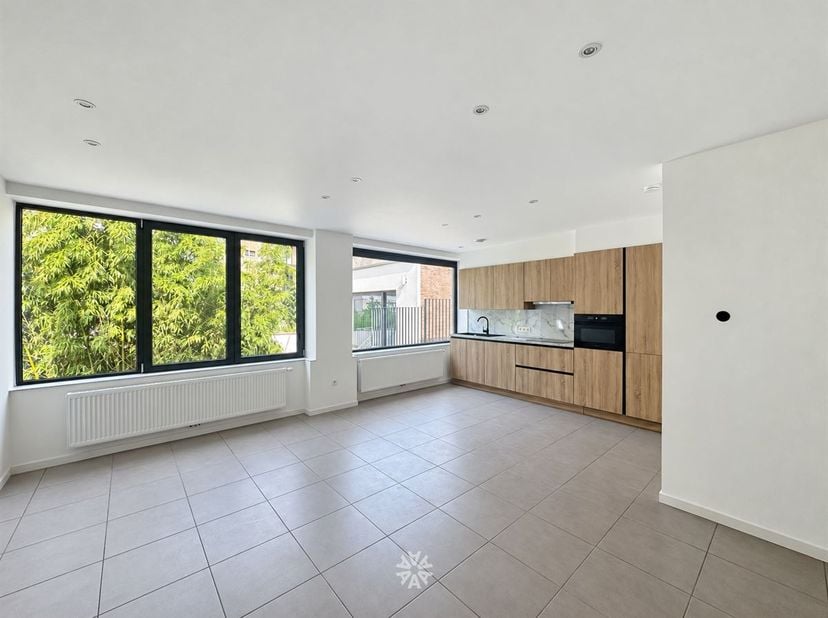 Appartement te huur in Kortrijksesteenweg  390 bus 107,
                    9000 Gent