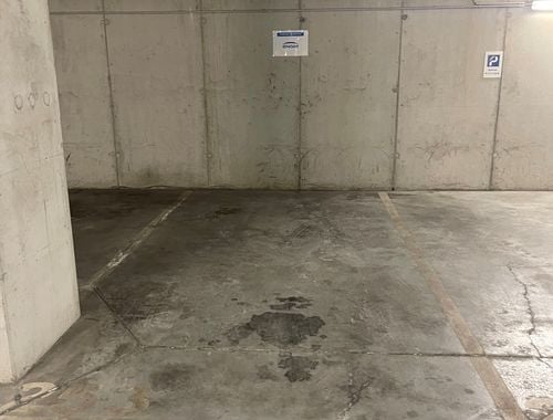                                        Garage à vendre à Bruxelles, € 15.000
