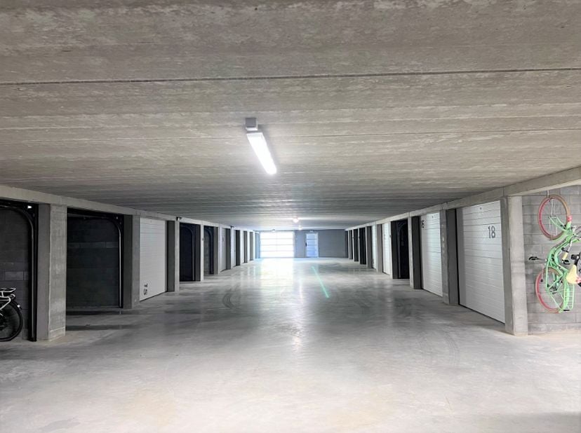 Garage à louer
                    à 8600 Diksmuide