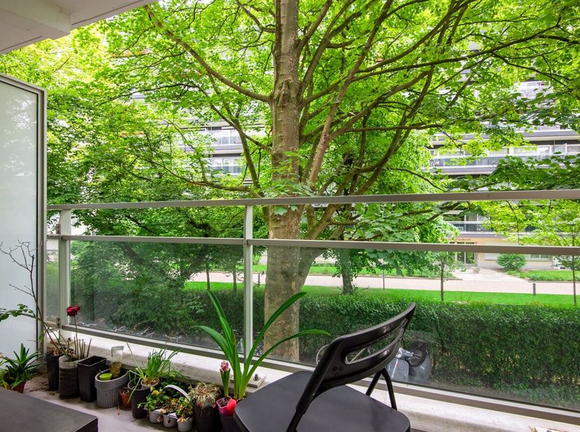 Instapklaar appartement van 110 m² met 3 slaapkamers en 2 terrassen<br />
Dit gezellige en instapklare appartement bevindt zich op de eerste verdiepin